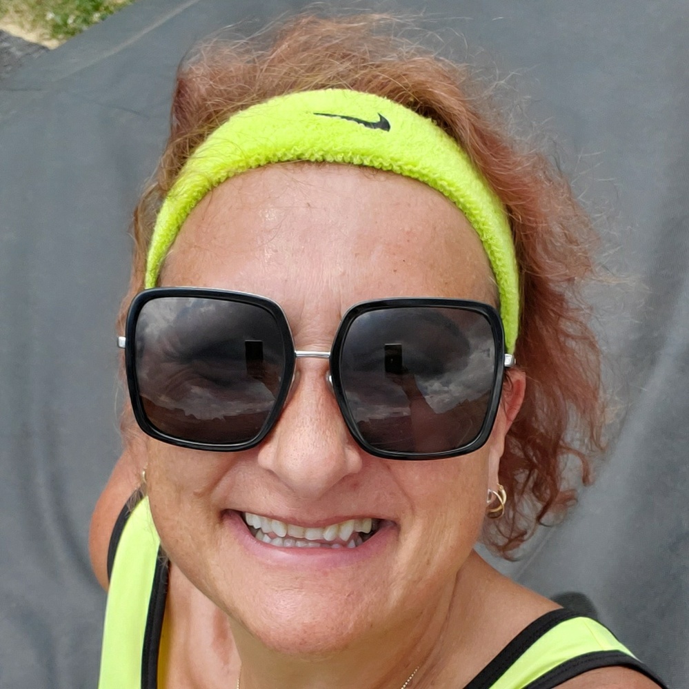 Meet your Posher, Cynthia